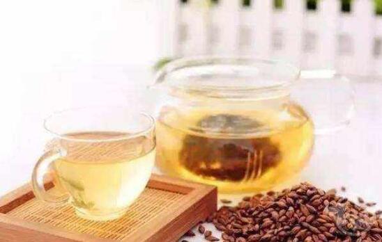 辦公族用眼過(guò)度 喝蒲公英茶緩解眼疲勞